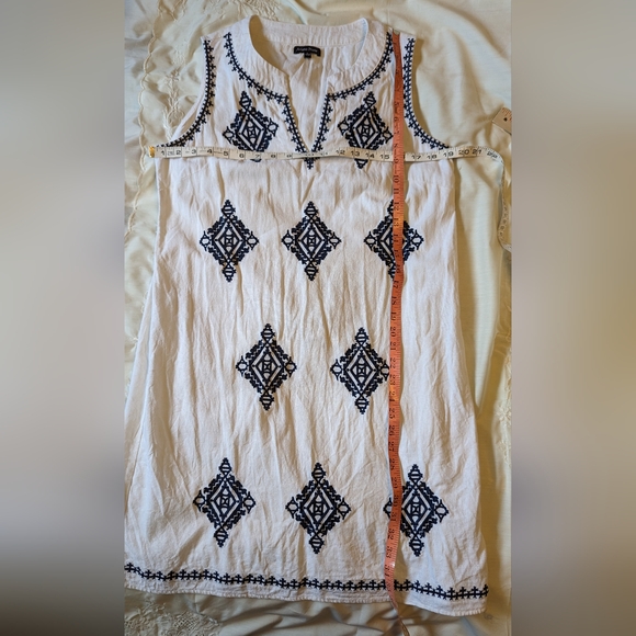 Athena Marie szS linen blend sleeveless embroidered white shift dress EUC - Picture 5 of 7